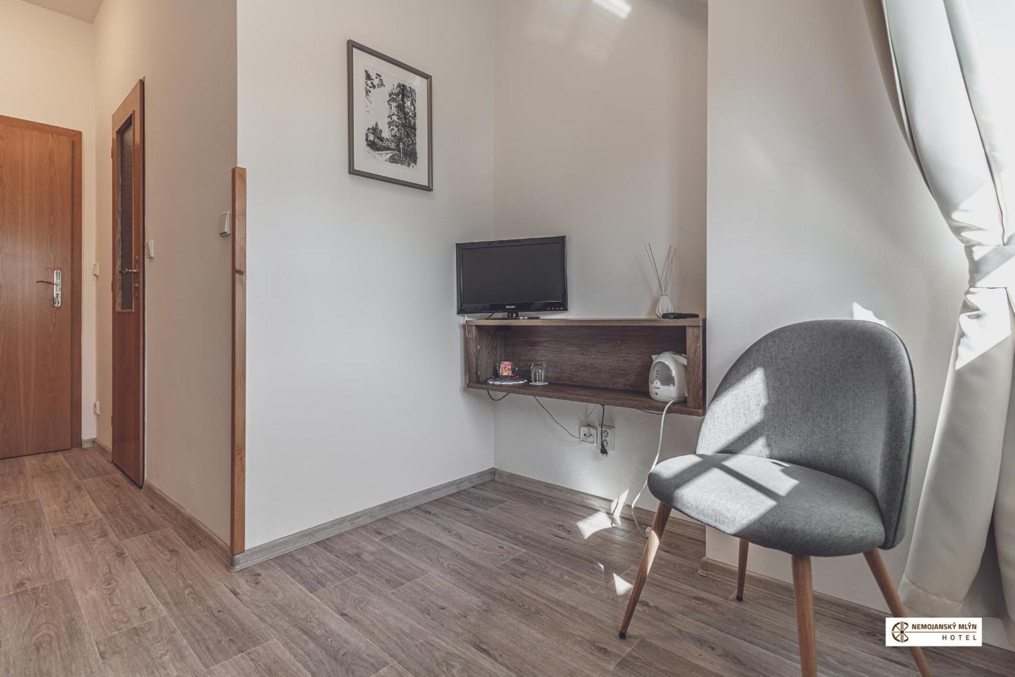 Hotel Nemojansky Mlyn Nemojany Екстериор снимка