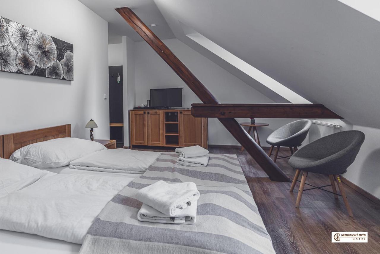 Hotel Nemojansky Mlyn Nemojany Екстериор снимка