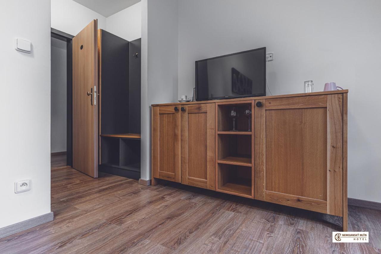 Hotel Nemojansky Mlyn Nemojany Екстериор снимка