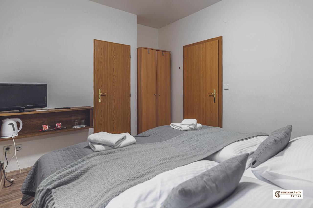 Hotel Nemojansky Mlyn Nemojany Екстериор снимка