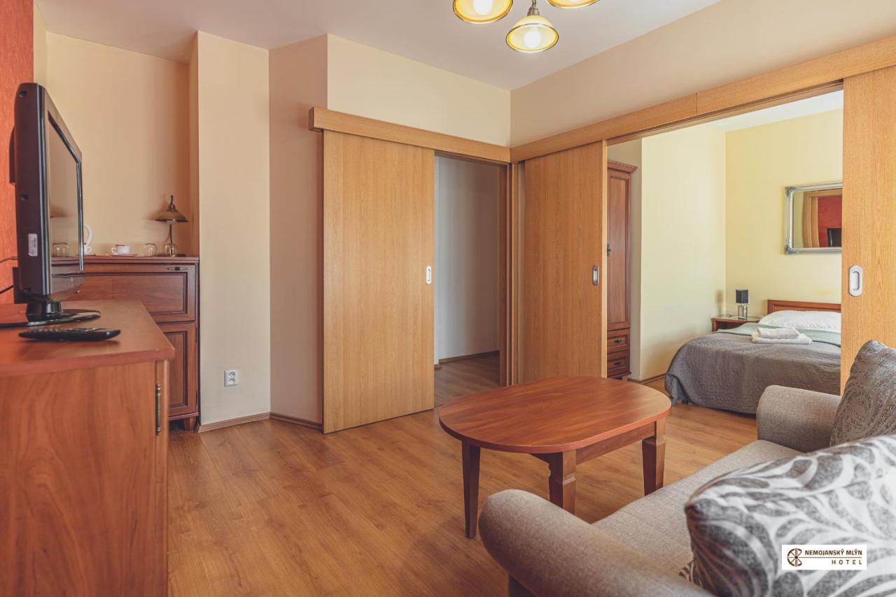 Hotel Nemojansky Mlyn Nemojany Екстериор снимка