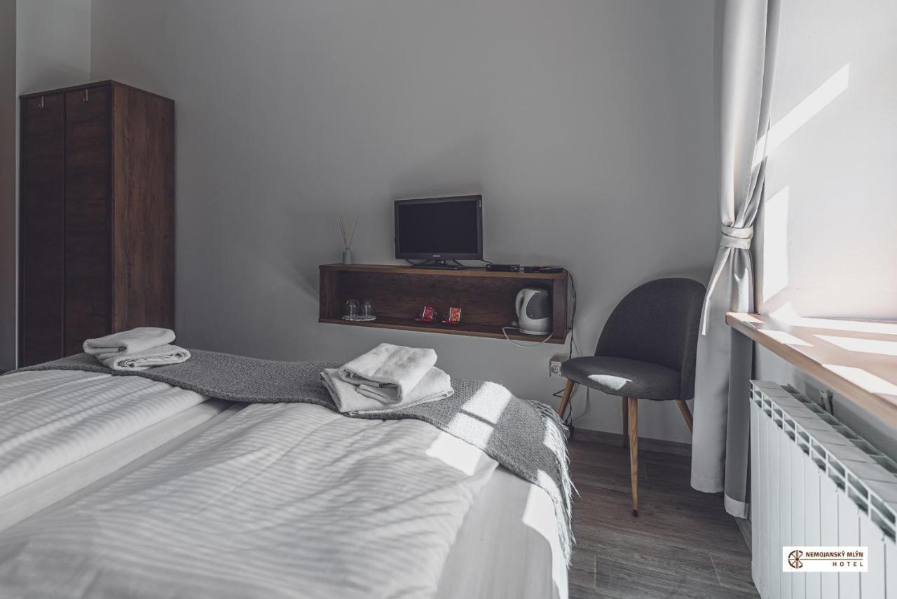 Hotel Nemojansky Mlyn Nemojany Екстериор снимка