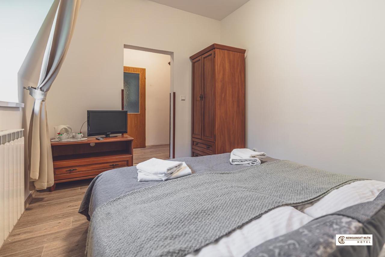 Hotel Nemojansky Mlyn Nemojany Екстериор снимка