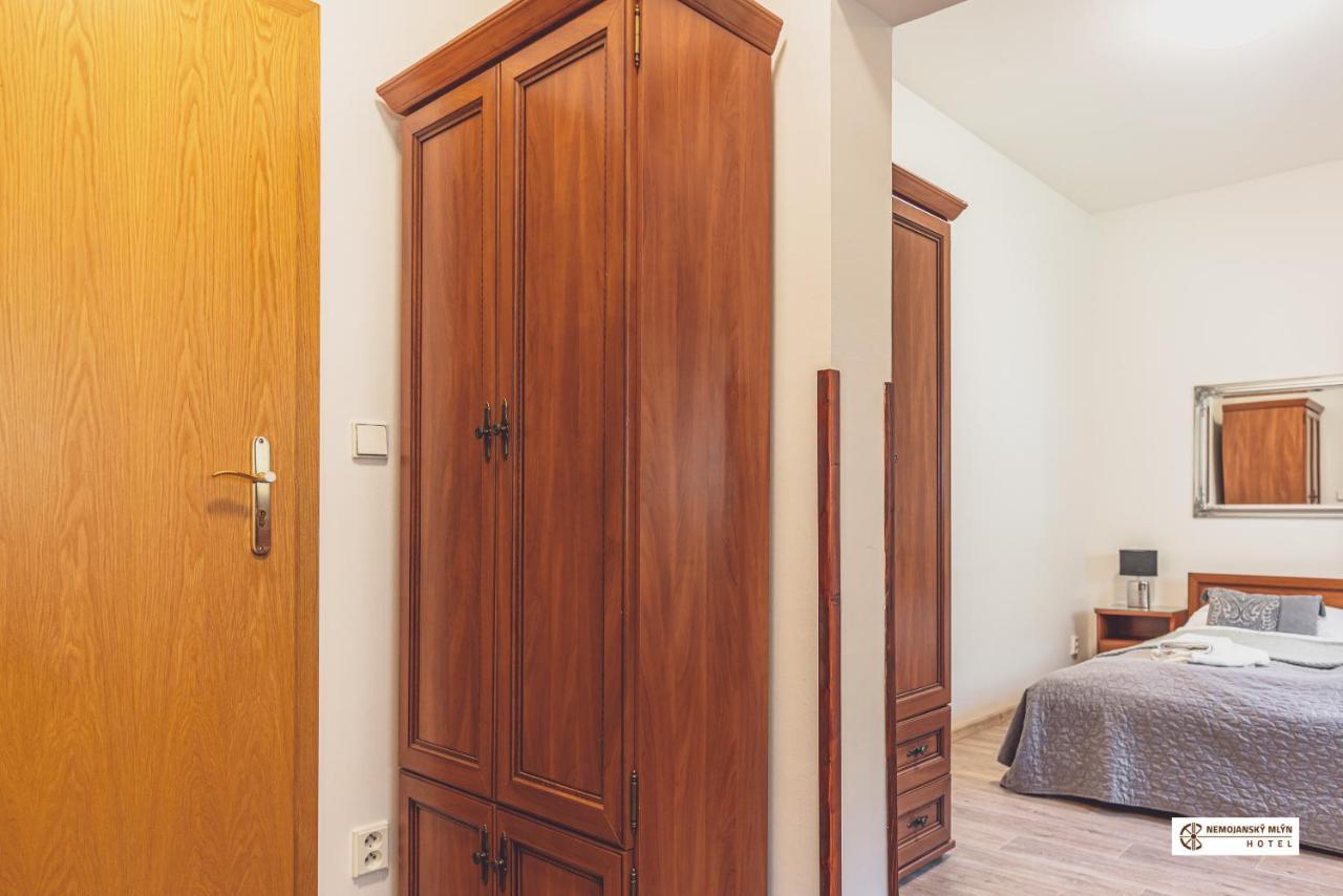 Hotel Nemojansky Mlyn Nemojany Екстериор снимка