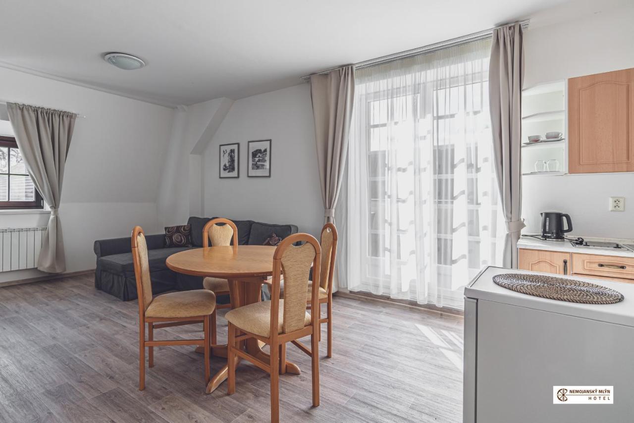 Hotel Nemojansky Mlyn Nemojany Екстериор снимка
